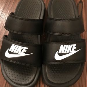 Women’s Black Nike Duo Slides-Sz 6-Great Condition